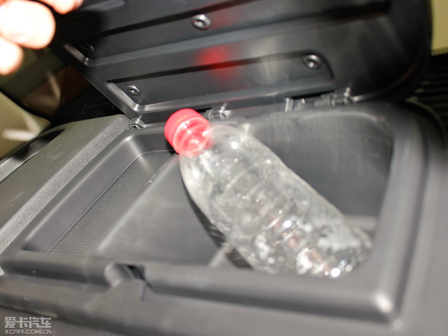 2013��l(f��)�F(xi��n) ���Ĵ� 5.0 V8 SE