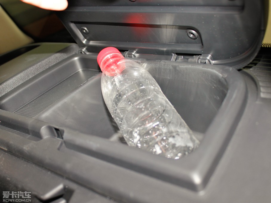 2013��l�F ���Ĵ� 5.0 V8 SE