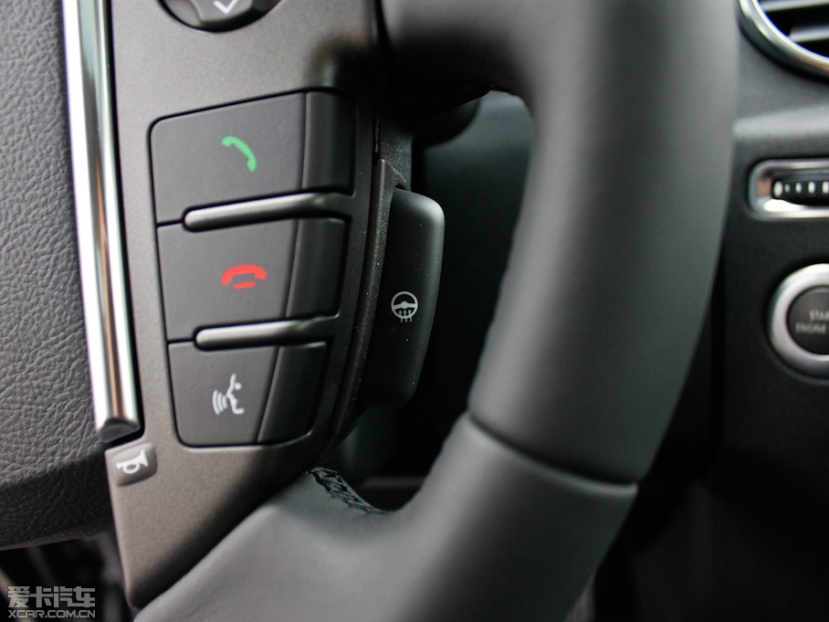 2013��l�F ���Ĵ� 5.0 V8 SE