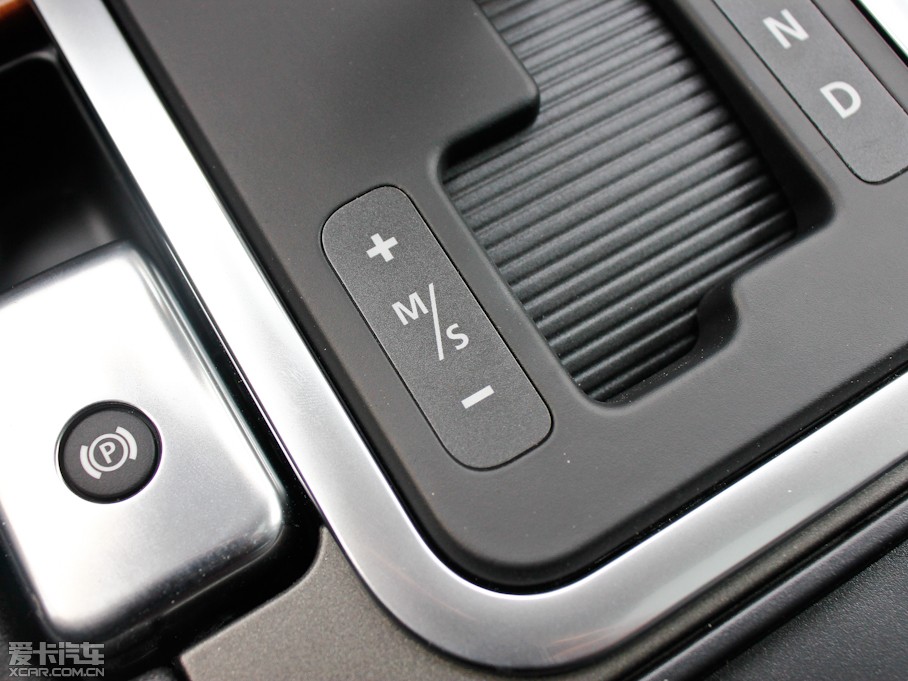 2013��l�F ���Ĵ� 5.0 V8 SE