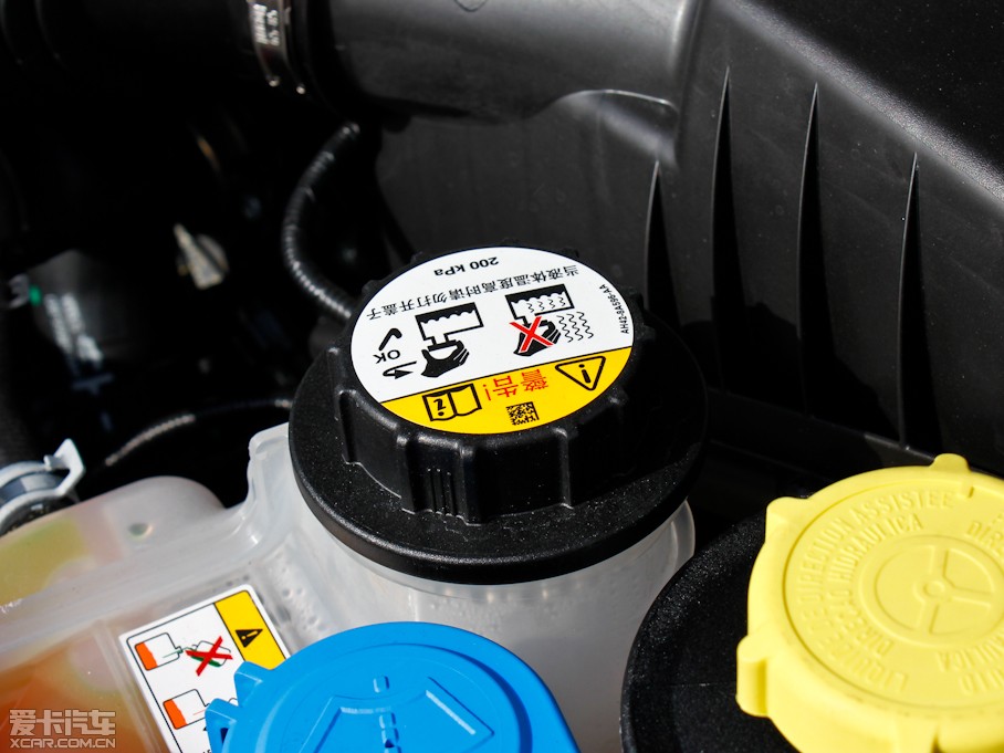 2013��l�F ���Ĵ� 5.0 V8 SE