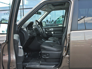2013款第四代 3.0L V6 SD 尊黑限量版 前排空间