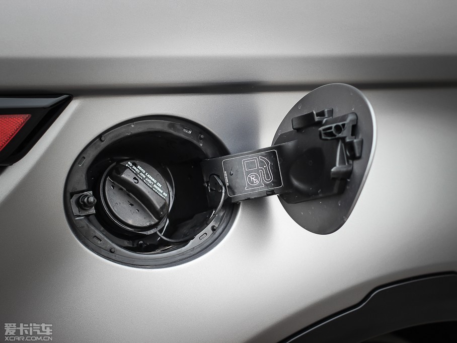 2013��٘O��(�M��) 2.0T 3�T�S������������