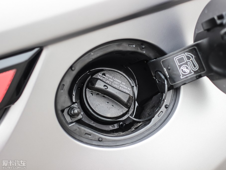 2013��٘O��(�M��) 2.0T 3�T�S������������