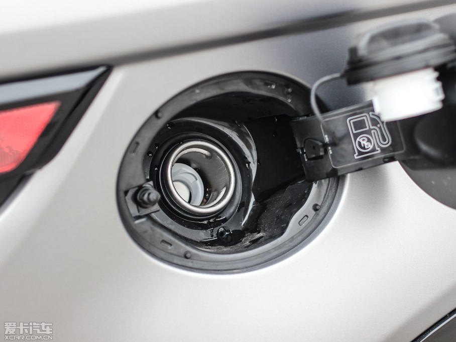 2013��٘O��(�M��) 2.0T 3�T�S������������