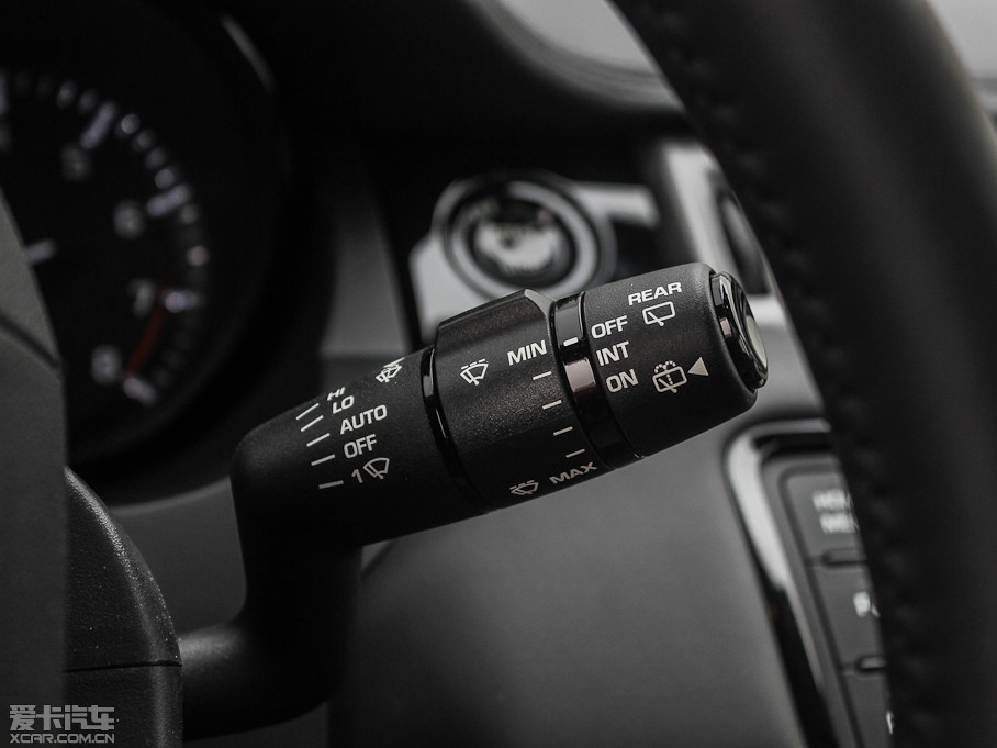 2013��٘O��(�M(j��n)��) 2.0T 3�T�S������������