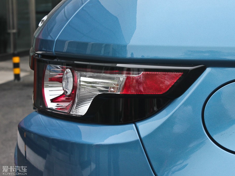 2013��٘O��(�M��) 2.0T 3�Tѣ�{������