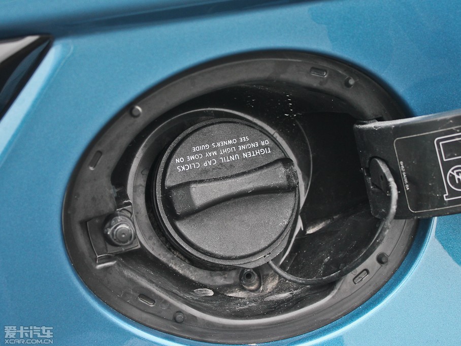 2013��٘O��(�M��) 2.0T 3�Tѣ�{������