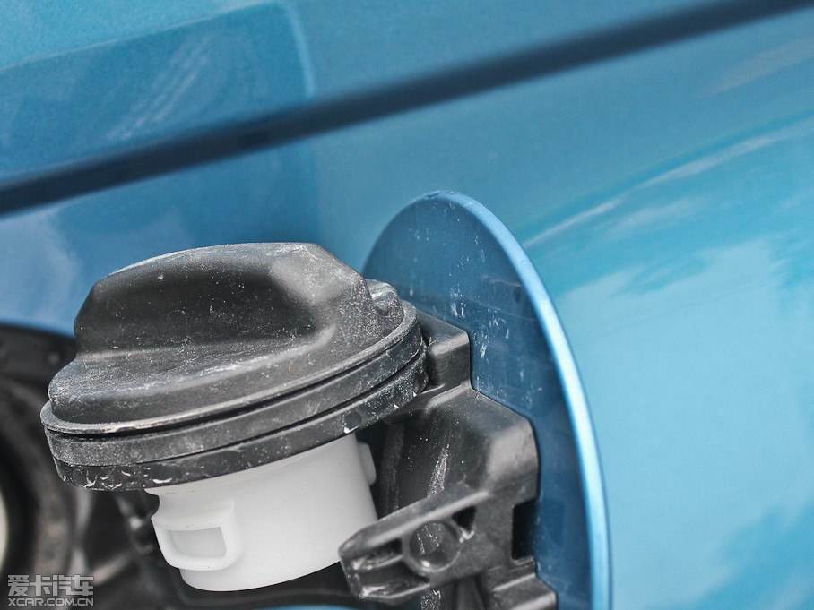 2013��٘O��(�M(j��n)��) 2.0T 3�Tѣ�{(l��n)������