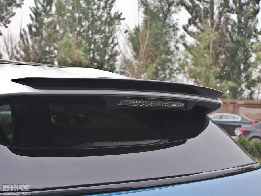 2013��٘O��(�M(j��n)��) 2.0T 3�Tѣ�{(l��n)������