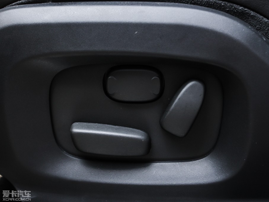 2013��٘O��(�M��) 2.0T 5�T�ڄ�������