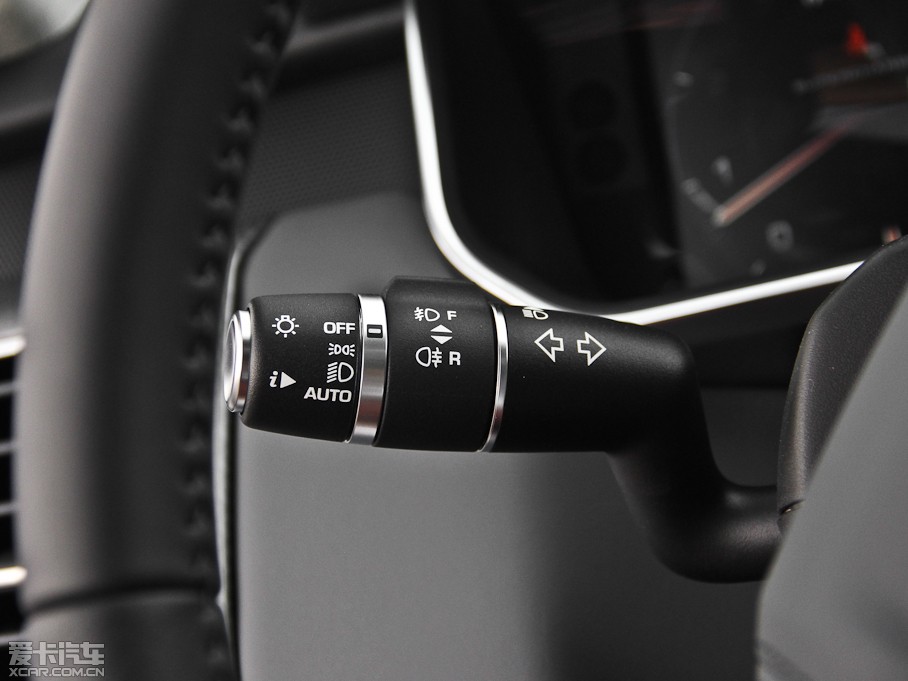 2014\(yn)(dng) 5.0 V8 SC hЄ(chung) Dynamic