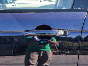 20143.0 V6 SC HSE {T