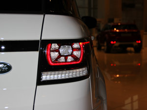 20143.0 V6 SC HSE DYNAMIC ^