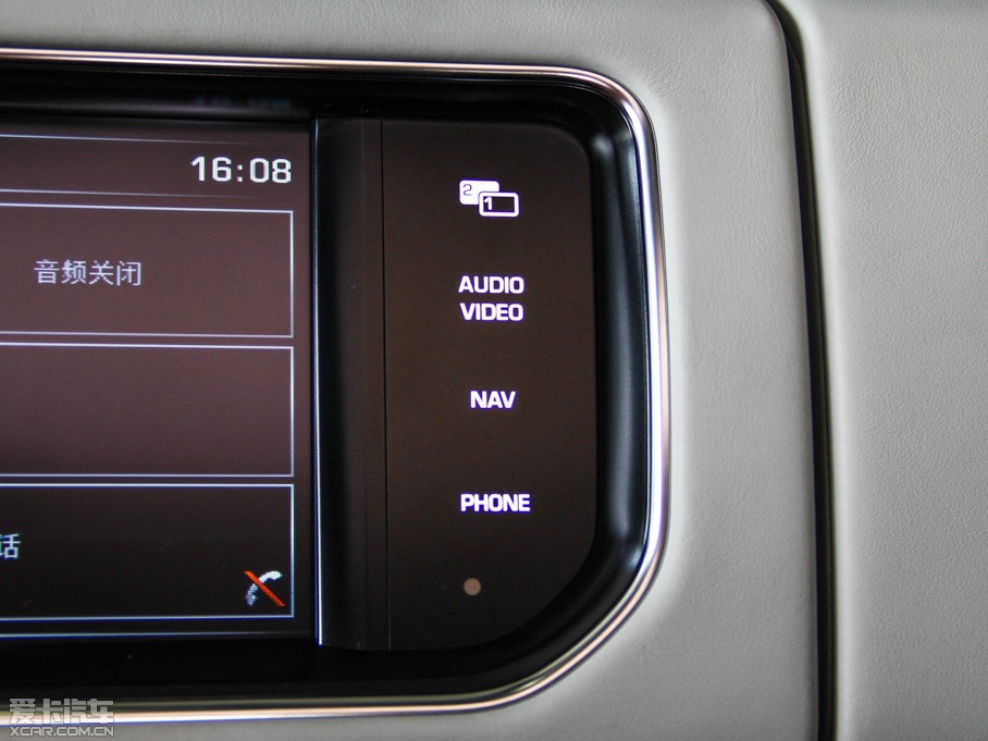 2014��� 3.0 TDV6 Vogue SE