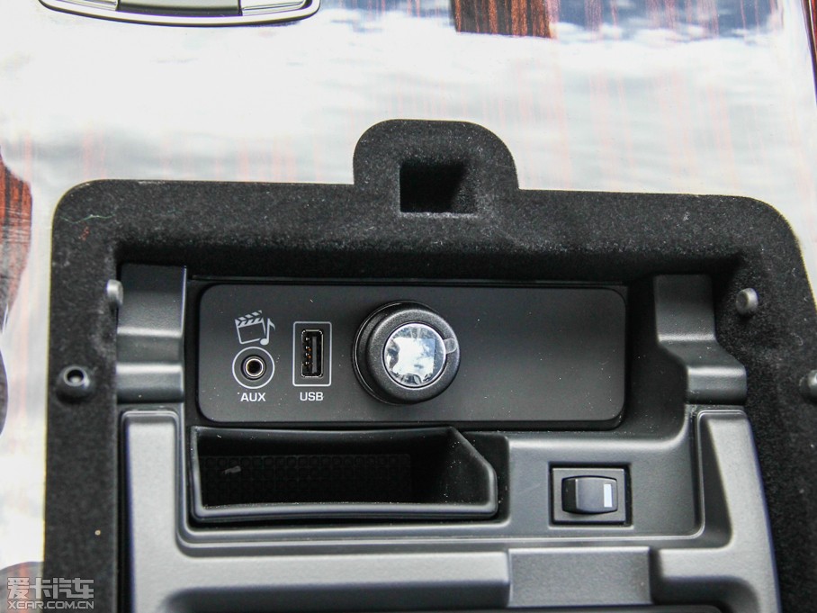 2014 Ŀ 3.0 V6 SC Vogue