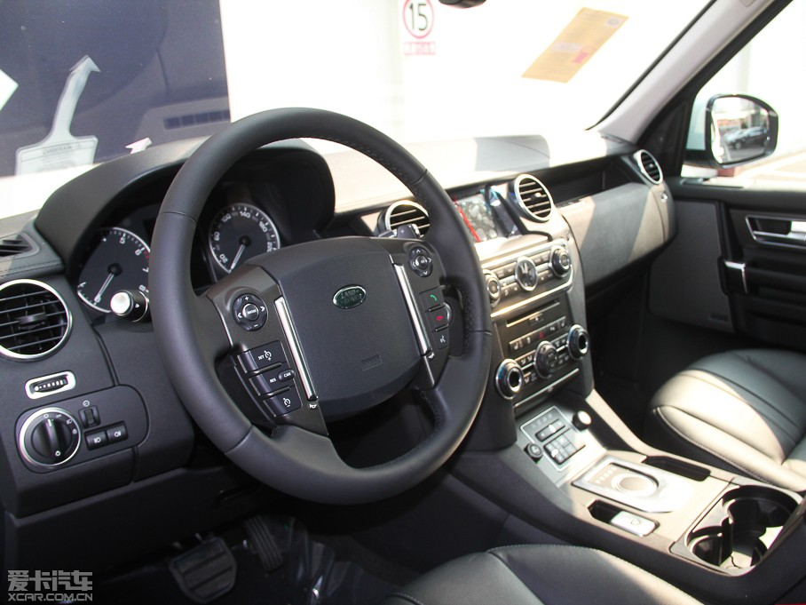 2014lF Ĵ 3.0 V6 SC SE