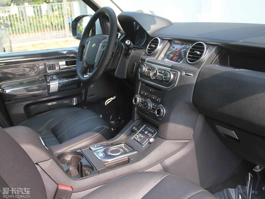 2014lF Ĵ 3.0 V6 SC SE