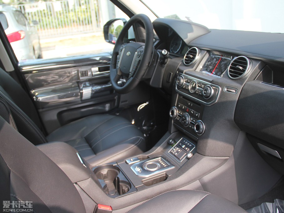 2014lF Ĵ 3.0 V6 SC SE