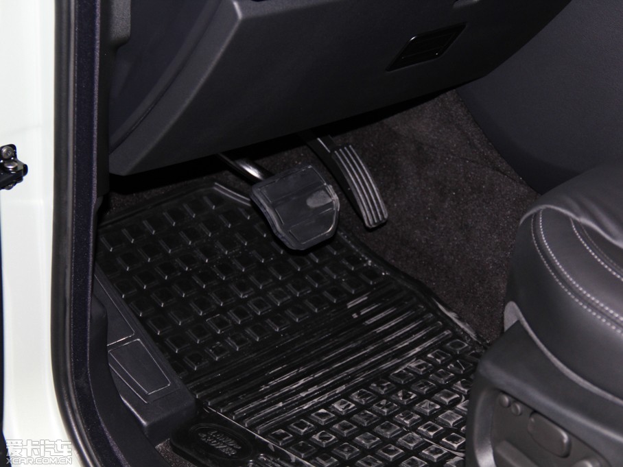 2014lF Ĵ 3.0 V6 SC HSE Luxury