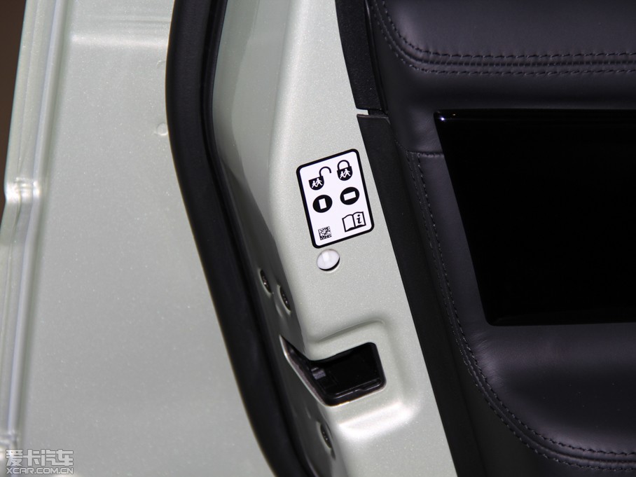 2014lF Ĵ 3.0 V6 SC HSE Luxury