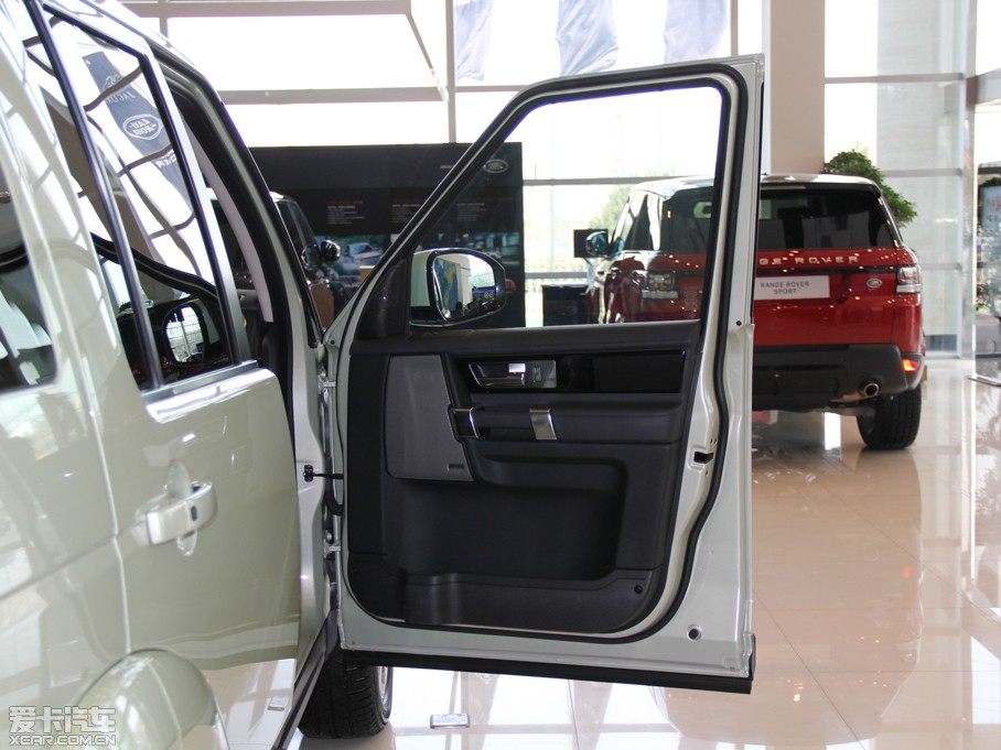 2014lF Ĵ 3.0 V6 SC HSE Luxury