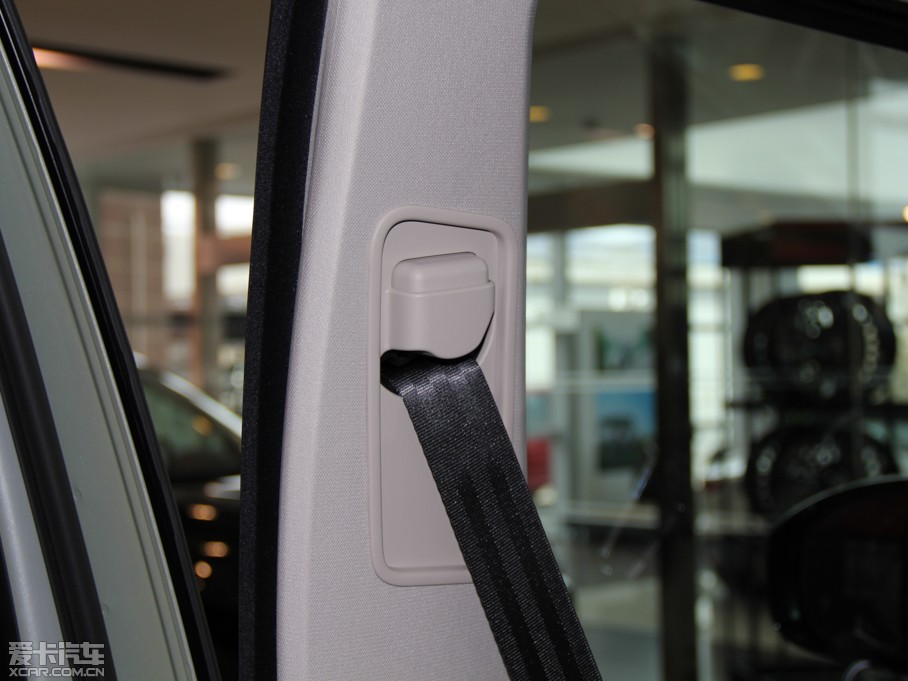 2014lF Ĵ 3.0 V6 SC HSE Luxury