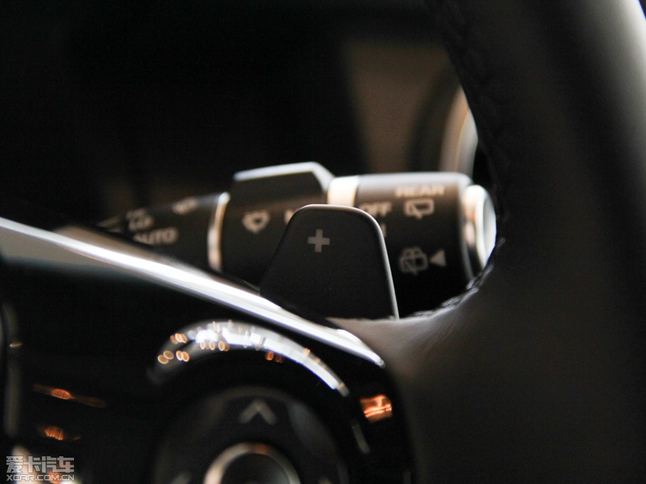 2014lF Ĵ 3.0 V6 SC HSE Luxury