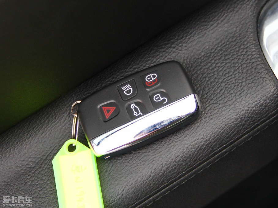 2014lF Ĵ 3.0 V6 SC HSE