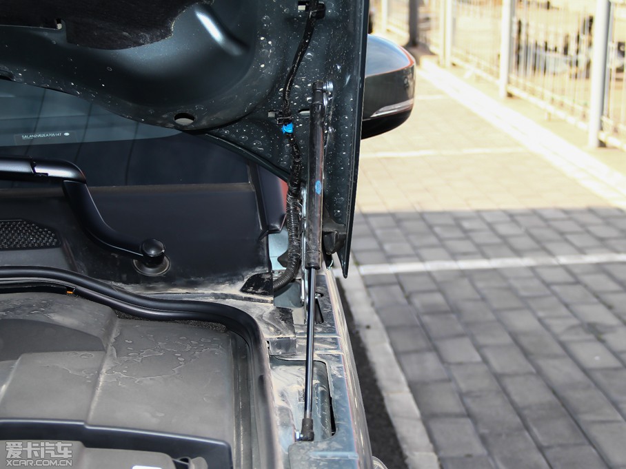 2014lF Ĵ 3.0 V6 SC HSE