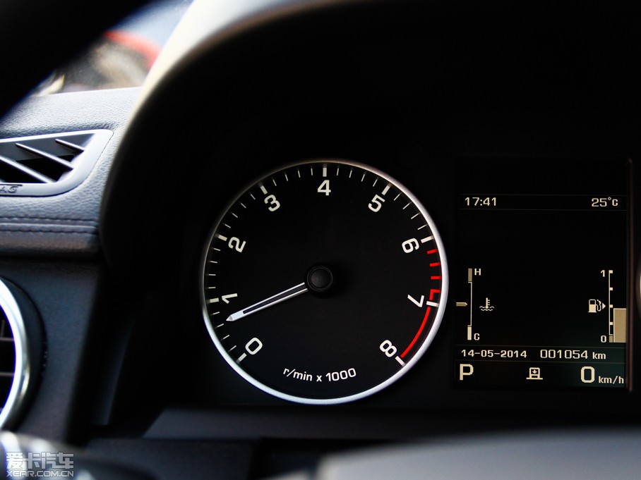 2014lF Ĵ 3.0 V6 SC HSE