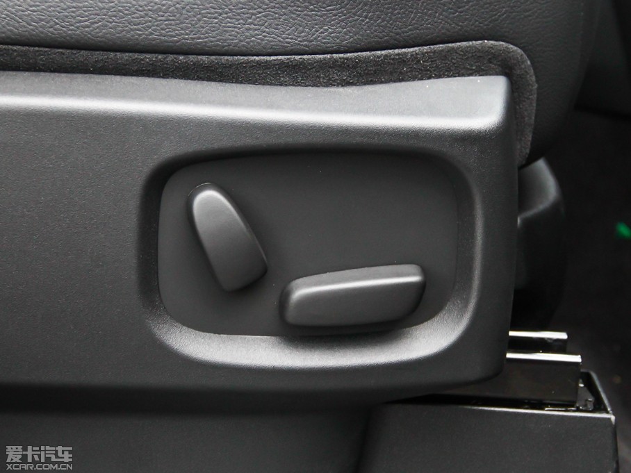 2014lF Ĵ 3.0 V6 SC HSE