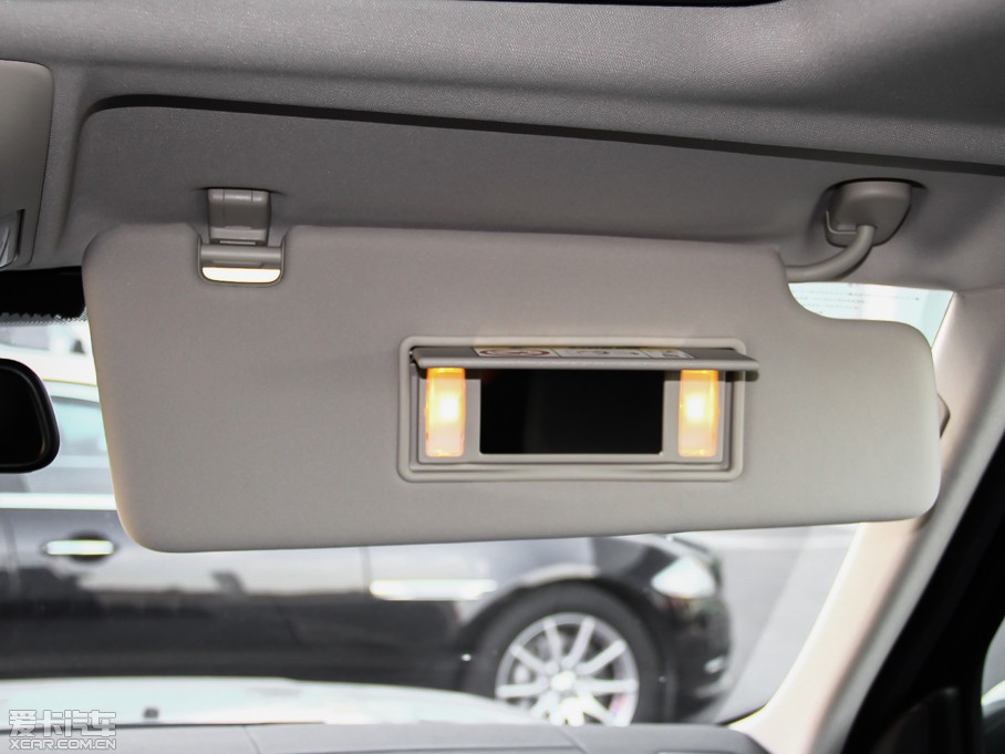 2014lF Ĵ 3.0 V6 SC HSE