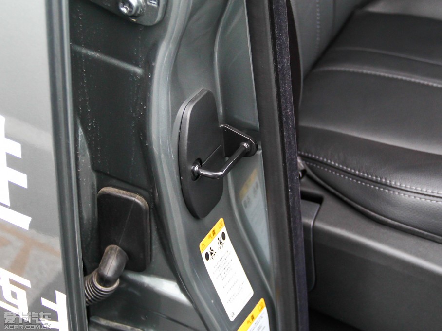 2014lF Ĵ 3.0 V6 SC HSE