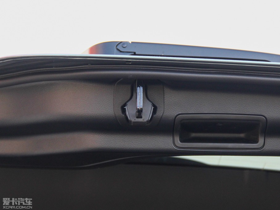 2014lF Ĵ 3.0 V6 SC HSE