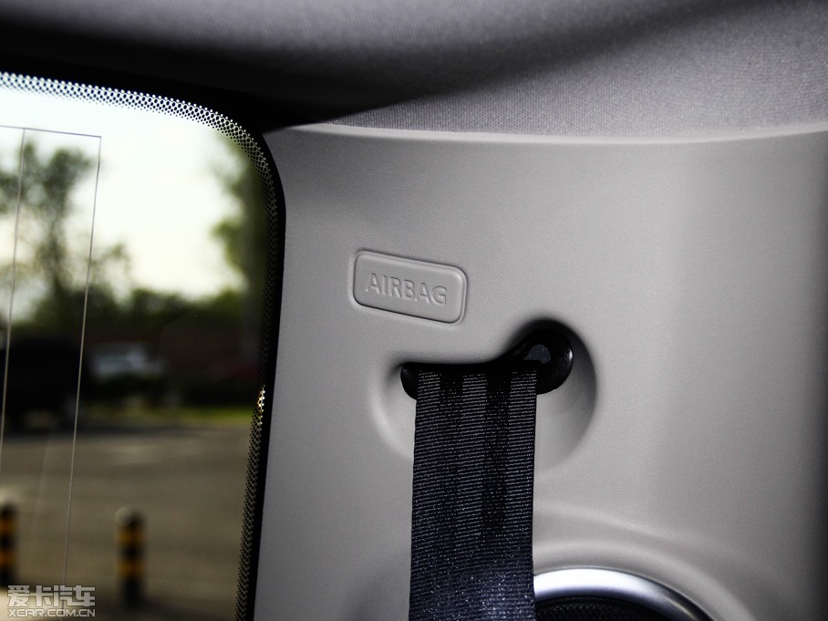 2014lF Ĵ 3.0 V6 SC HSE