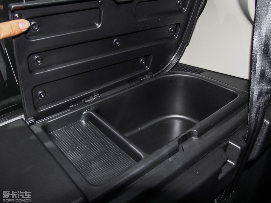 2014lF Ĵ 3.0 V6 SC HSE