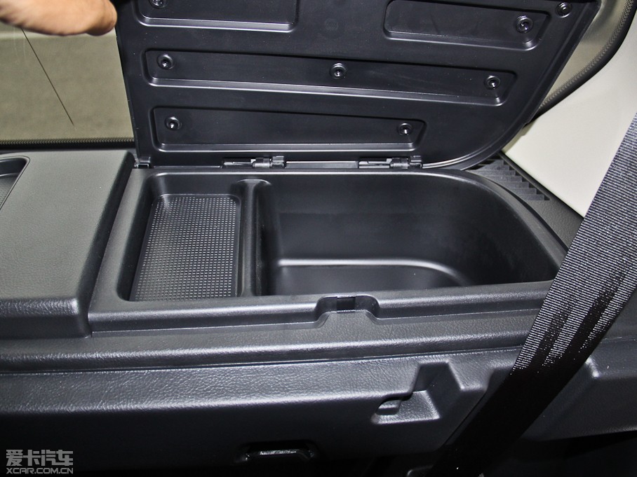 2014lF Ĵ 3.0 V6 XXV 25