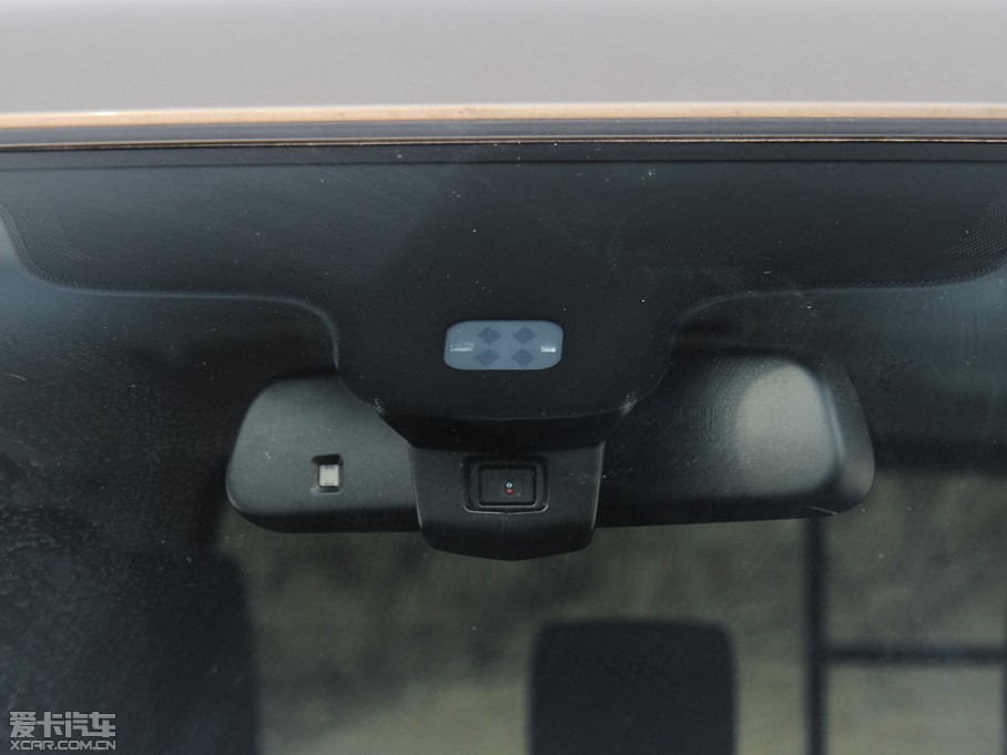 2014lF Ĵ 3.0 V6 SC HSE Luxury