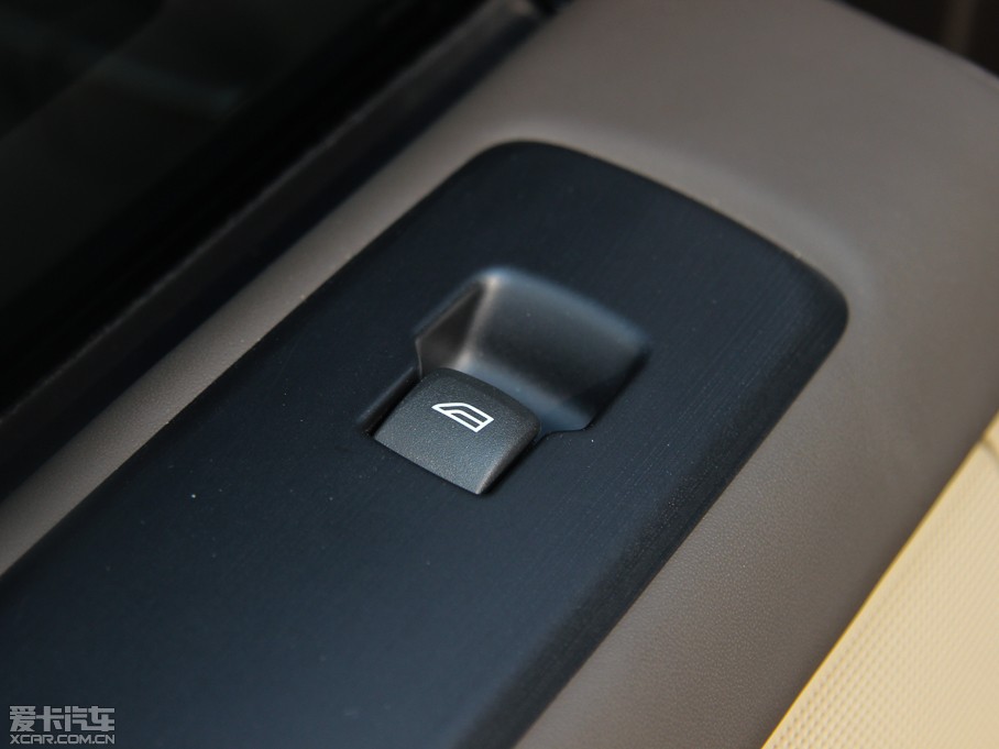 2014lF Ĵ 3.0 V6 SC HSE Luxury