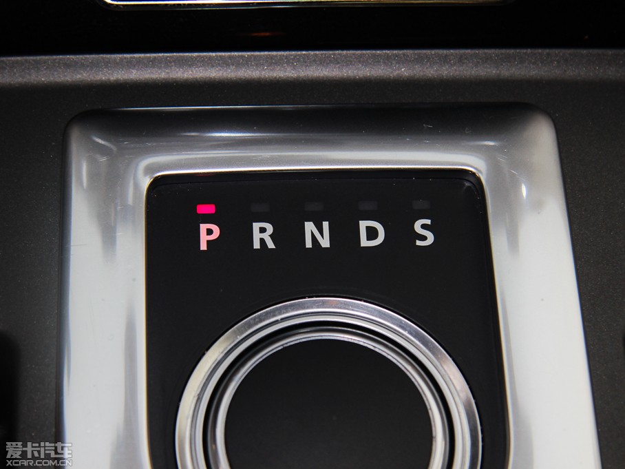 2014lF Ĵ 3.0 V6 SC HSE Luxury