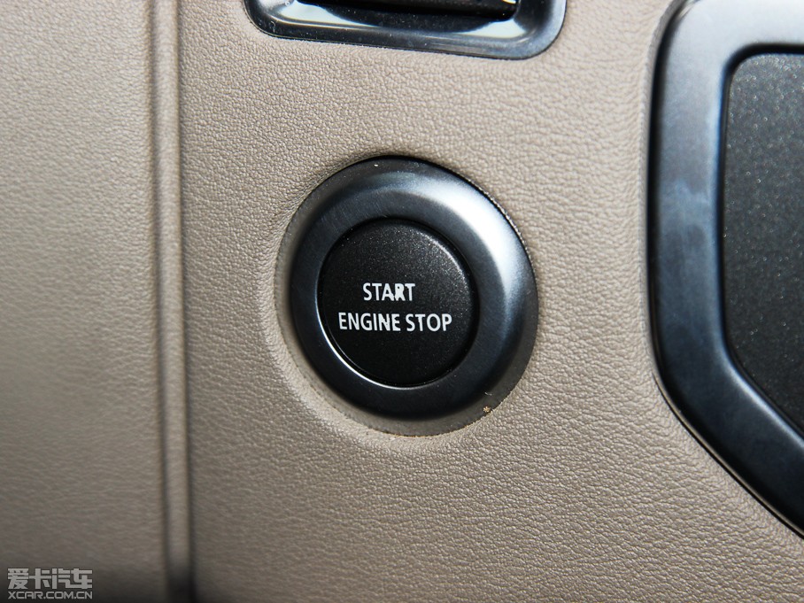 2014lF Ĵ 3.0 V6 SC HSE Luxury