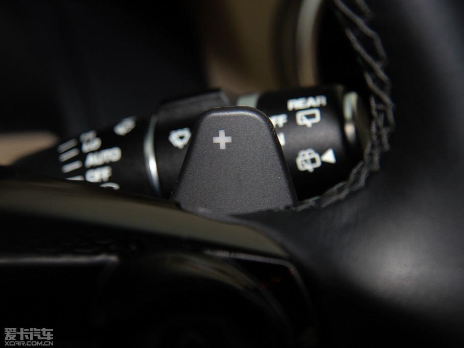 2014lF Ĵ 3.0 V6 SC HSE Luxury