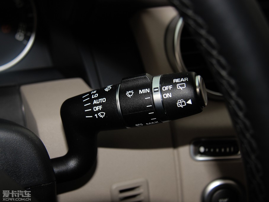 2014lF Ĵ 3.0 V6 SC HSE Luxury