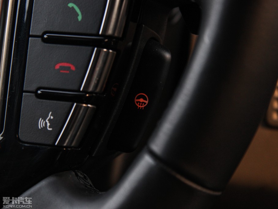 2014lF Ĵ 3.0 V6 SC HSE Luxury