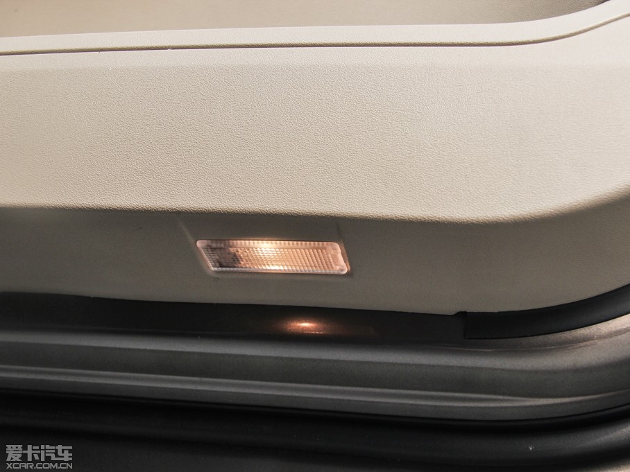 2014l(f)F(xin) Ĵ 3.0 V6 SC HSE Luxury