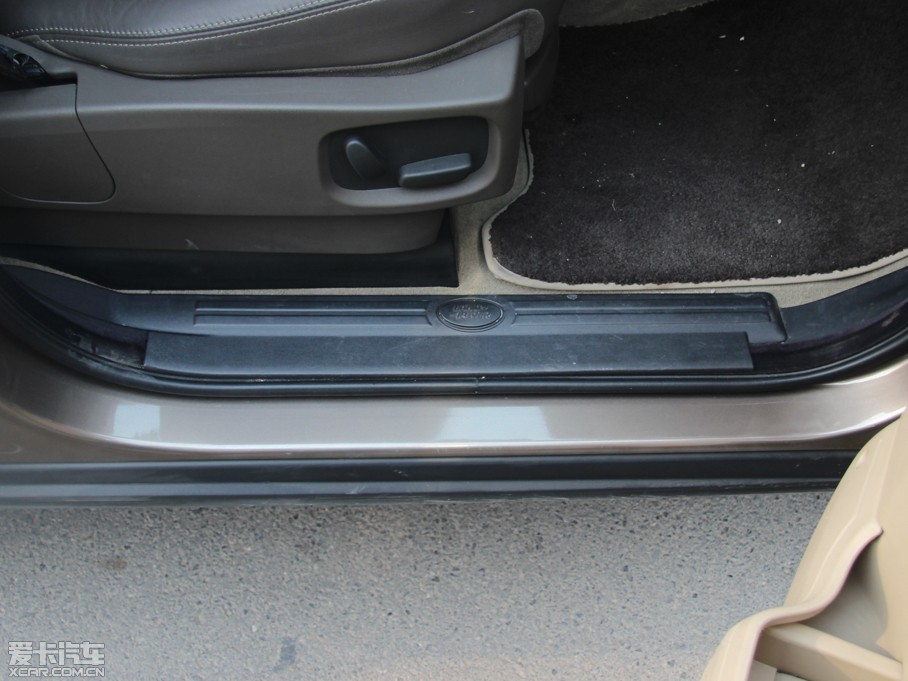 2014lF Ĵ 3.0 V6 SC HSE Luxury