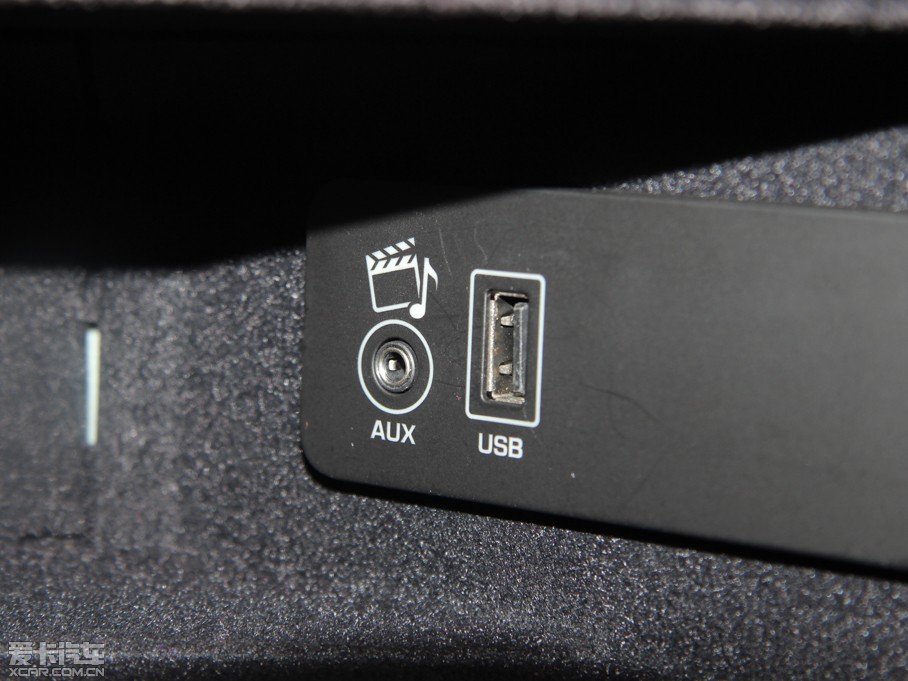 2014lF Ĵ 3.0 V6 SC HSE Luxury