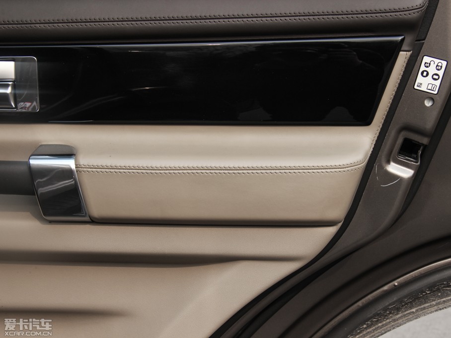 2014lF Ĵ 3.0 V6 SC HSE Luxury