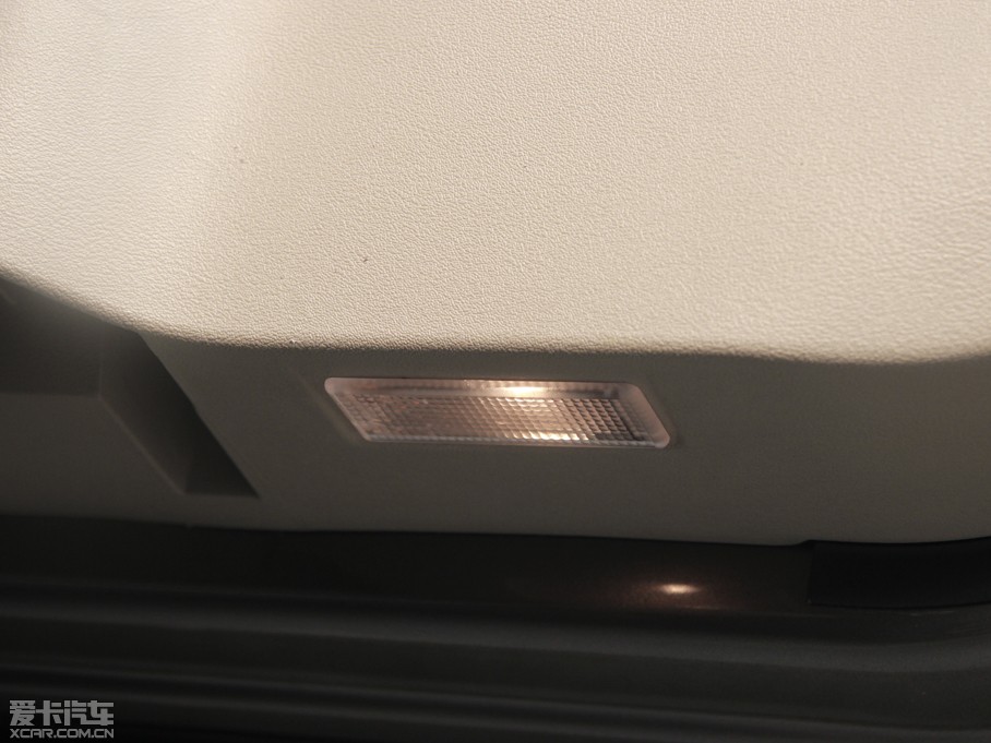 2014lF Ĵ 3.0 V6 SC HSE Luxury